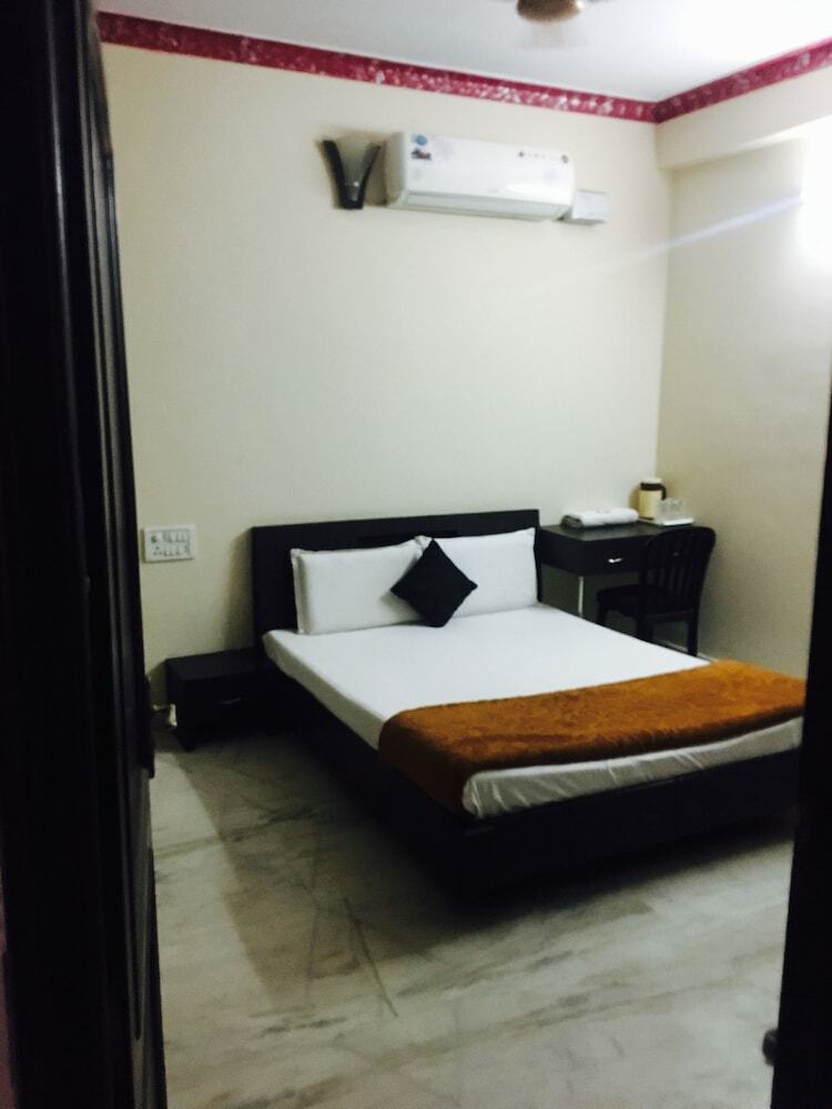 Hotel D.k Residency