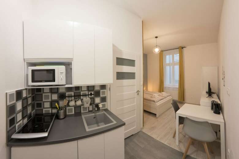Rister Apartments