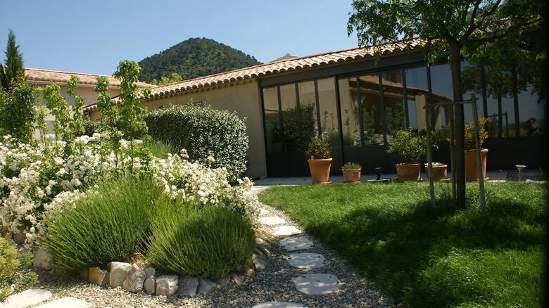 B&B Patios Des Vignes