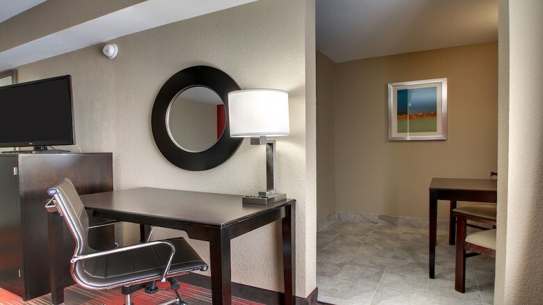Hotel Holiday Inn Express & Suites Jackson Downtown - Coliseum