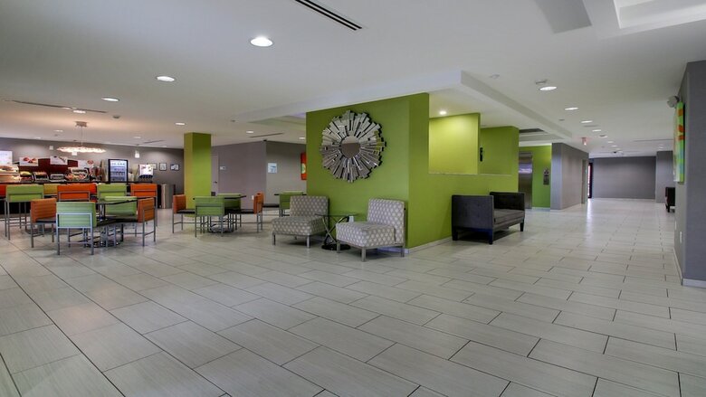 Hotel Holiday Inn Express & Suites Jackson Downtown - Coliseum