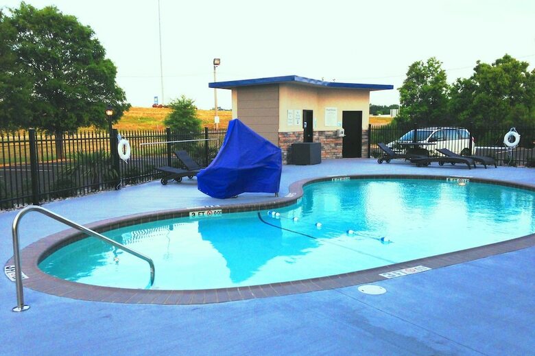 Hotel Holiday Inn Express & Suites Jackson Downtown - Coliseum