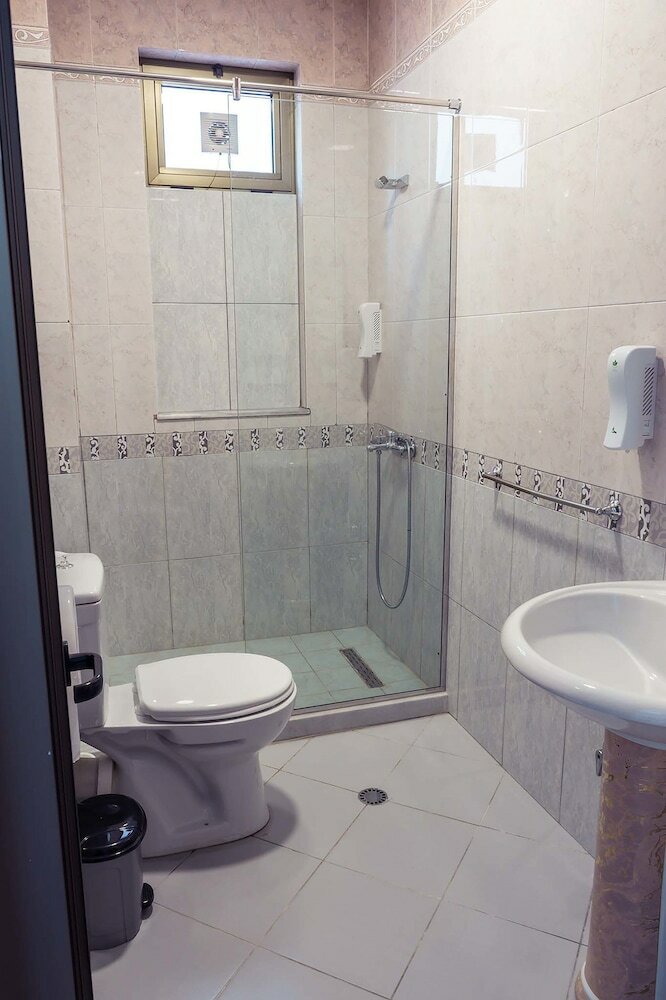 Hostal Art Hostel & Apartments