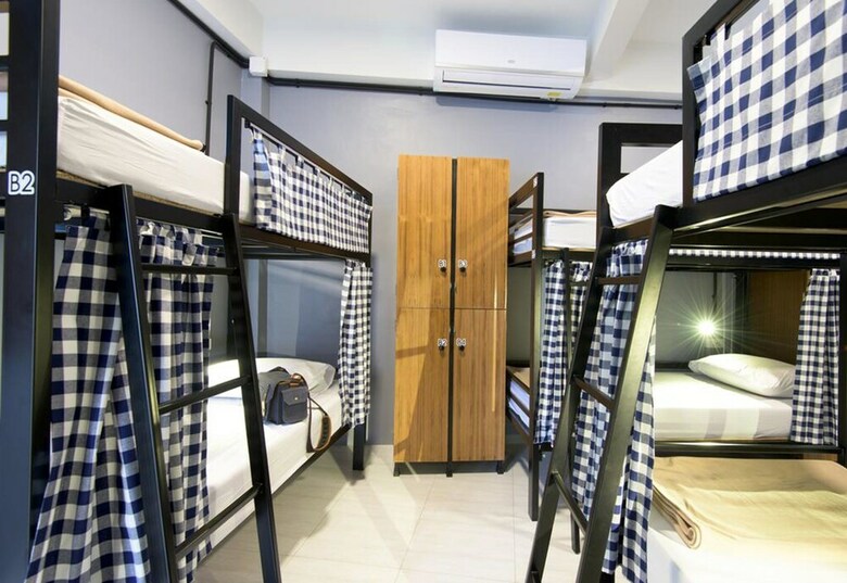 Hostal Arun Old Town Hostel