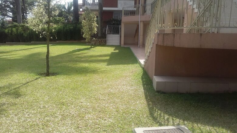 Hotel Lake Breeze House