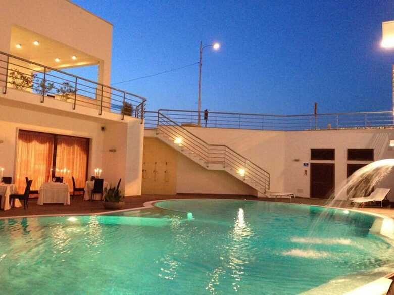 Hotel His Majesty