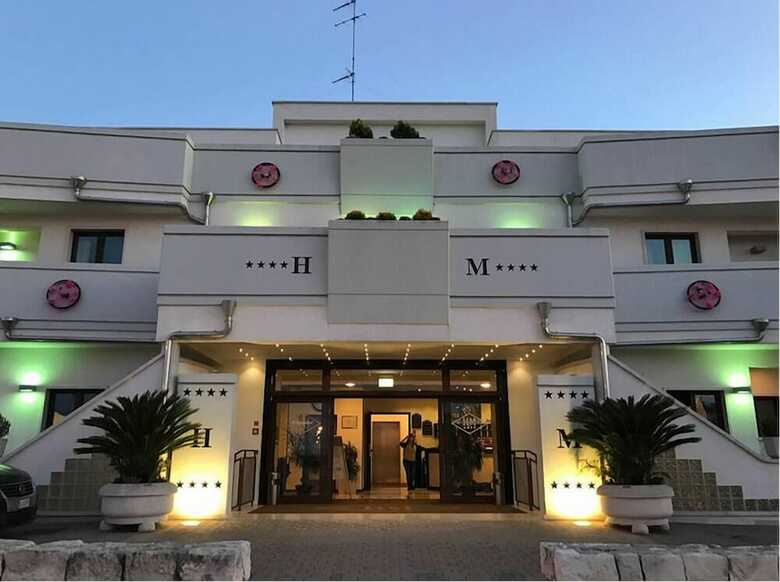 Hotel His Majesty