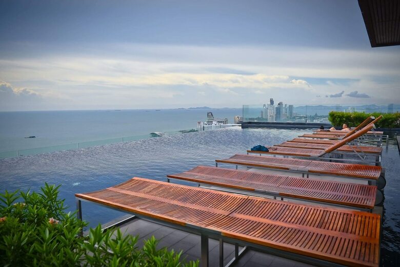 Centric Royal By Swimming Pool