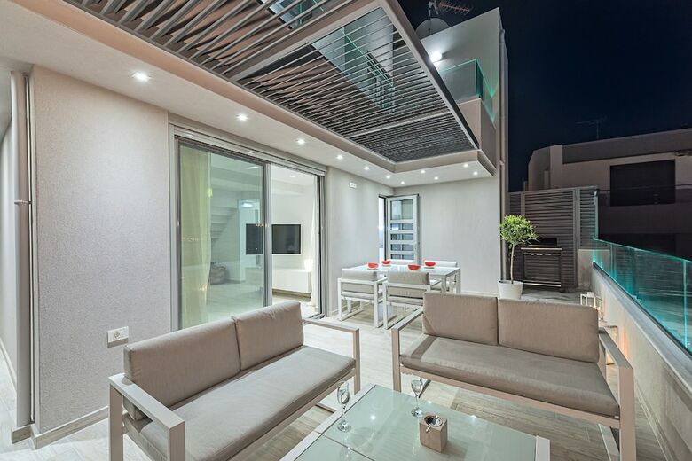 Aenaon Seaview Villa