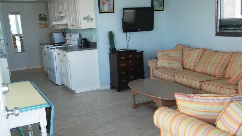 Pineapple Villas On Laguna Beach