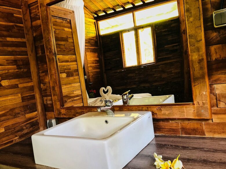 Bed & Breakfast Batu Alam Villa