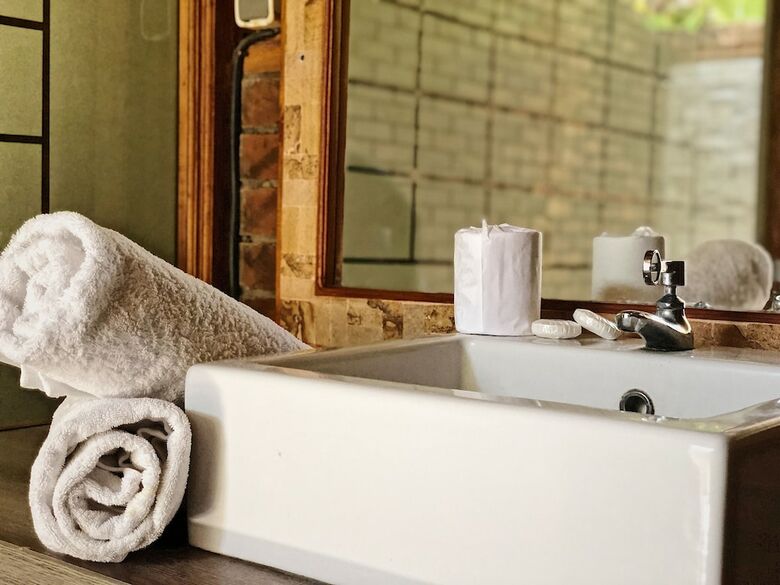 Bed & Breakfast Batu Alam Villa