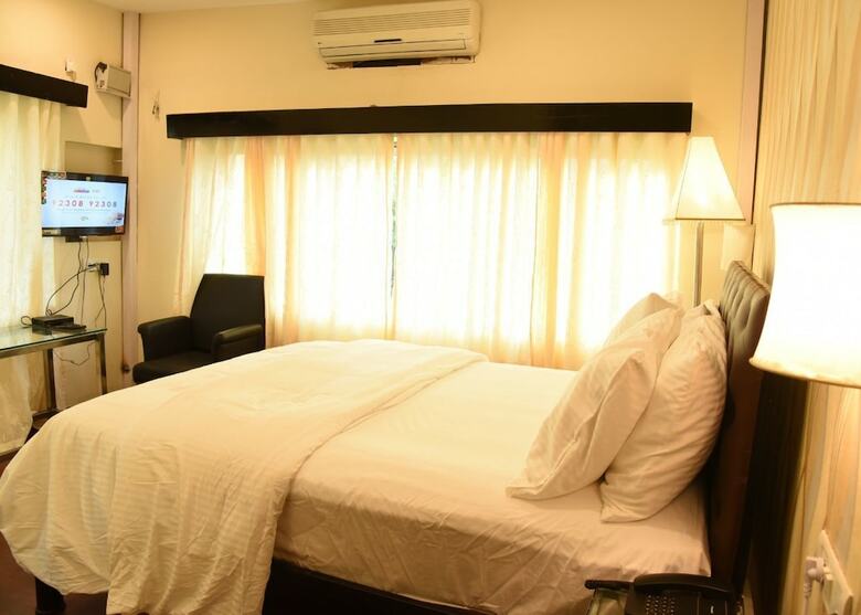 Hotel Creek
