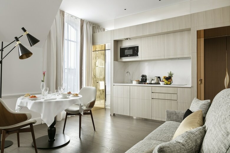 Hotel La Clef Champs-�lys�es Paris By The Crest Collection