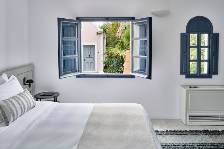 Hotel Vedema, A Luxury Collection Resort, Santorini