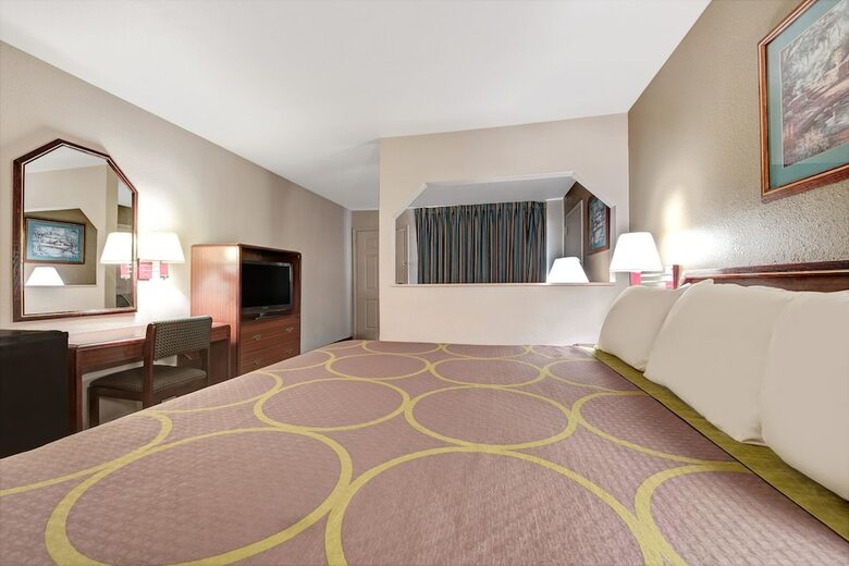 Motel Super 8 By Wyndham Richardson Dallas