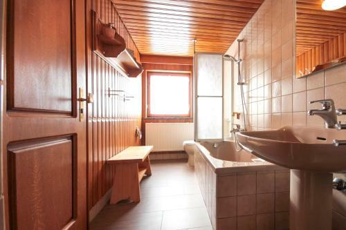 Hostal Haus Am Berg - Pension Direkt Am Skihang