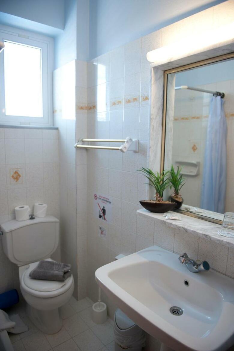 Vlycha Beach Studios & Apartments