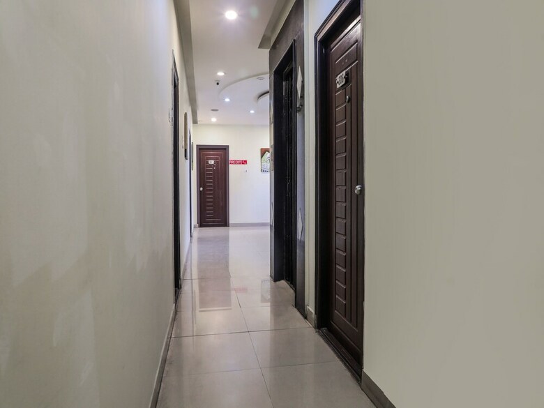 Oyo 16436 V Hotels