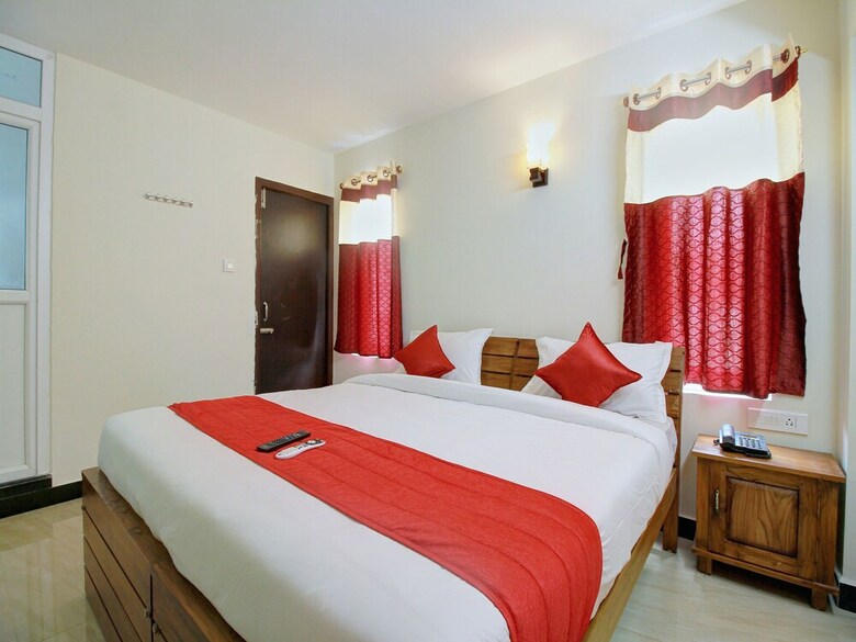 Hotel Oyo 14240 Mohan Residency