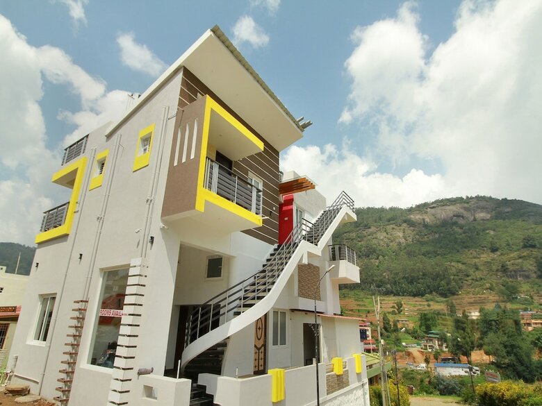 Hotel Oyo 14240 Mohan Residency