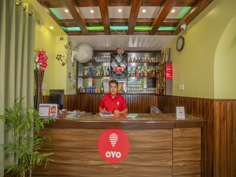 Oyo 163 Hotel Arhant Inn