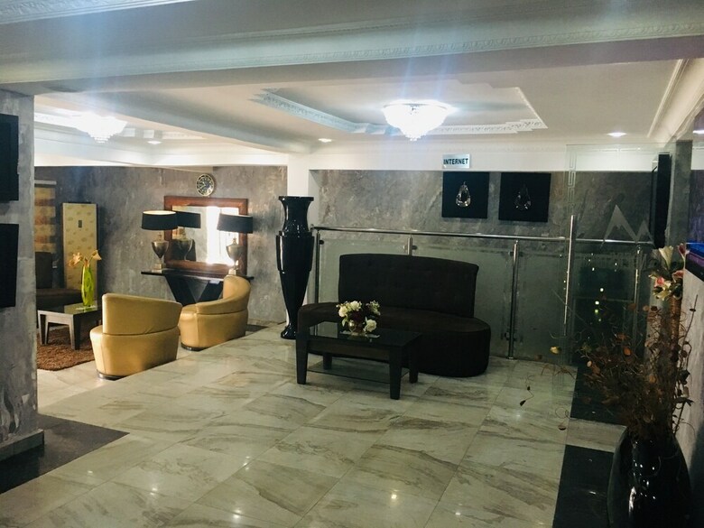 Hotel Islanders Lounge Limited