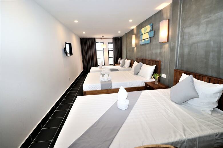 Grand Elevation Hotel