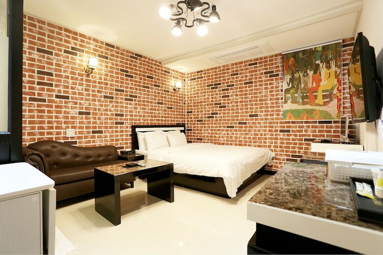 Russo Hotel