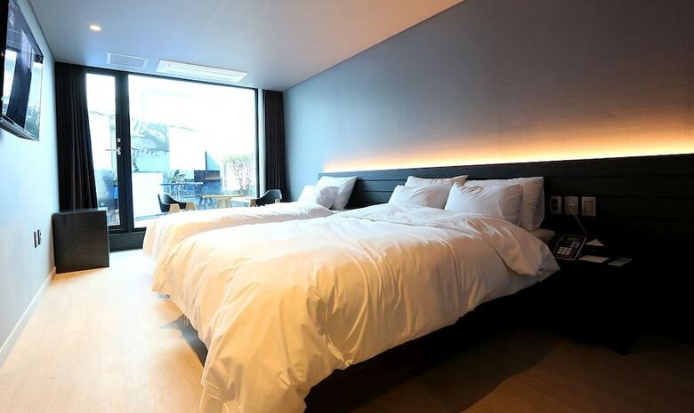 Suntree Hotel