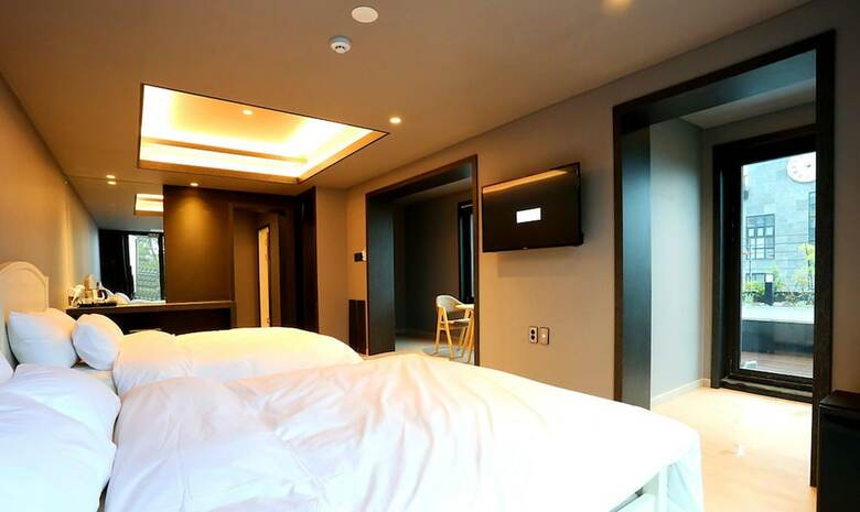 Suntree Hotel