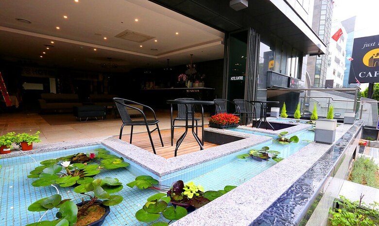 Suntree Hotel