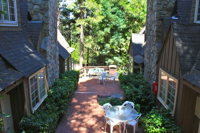 Hotel Saddleback Inn