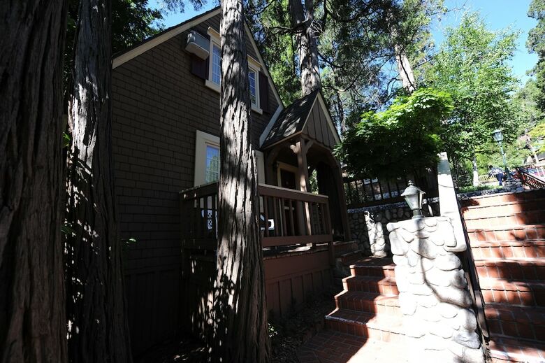 Hotel Saddleback Inn