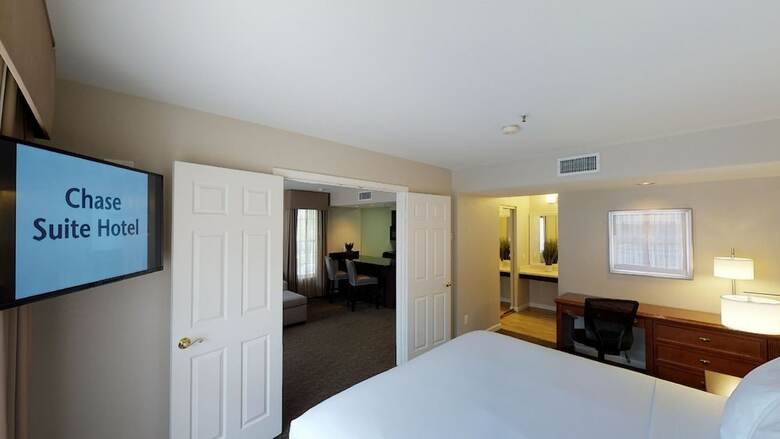 Chase Suite Hotel Brea