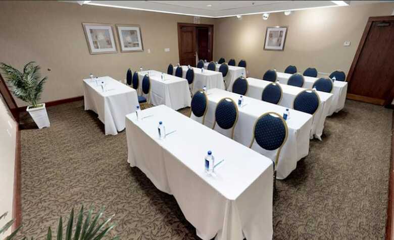 Chase Suite Hotel Brea