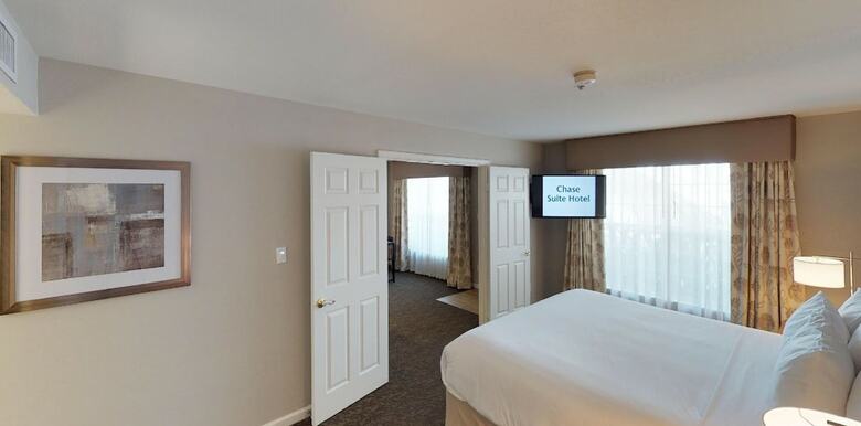 Chase Suite Hotel Brea