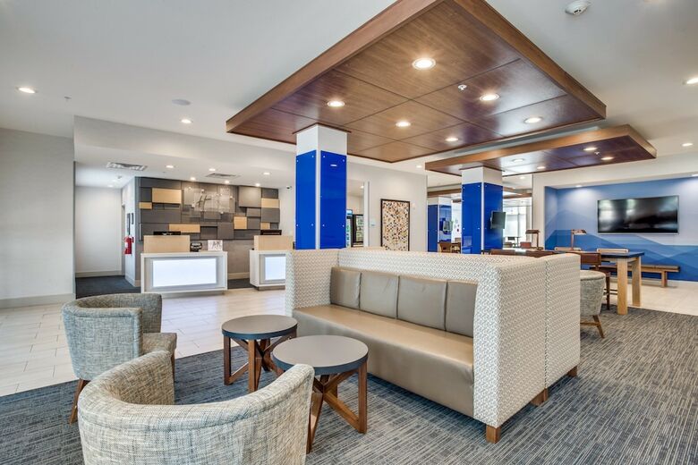 Hotel Holiday Inn Express And Suites Denton South