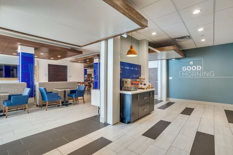 Hotel Holiday Inn Express And Suites Denton South