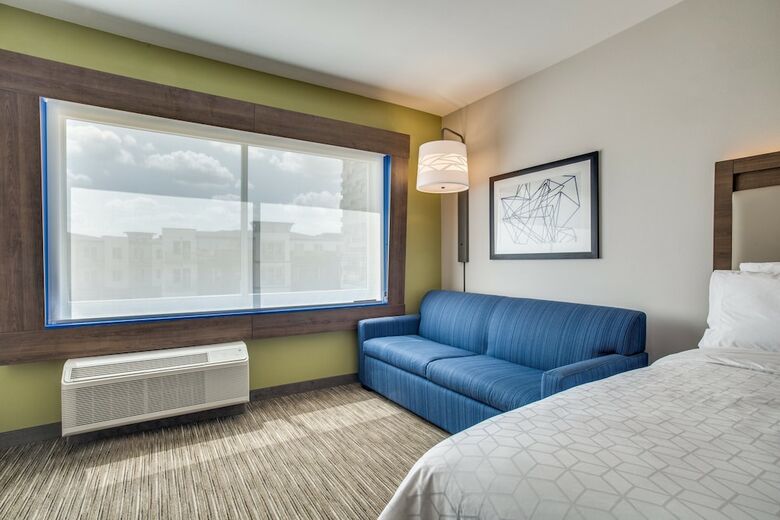 Hotel Holiday Inn Express And Suites Denton South