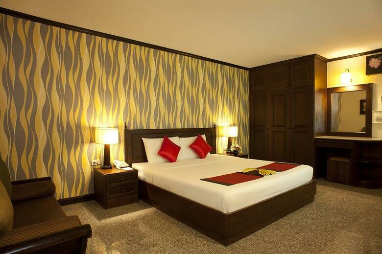 Royal Peninsula Hotel