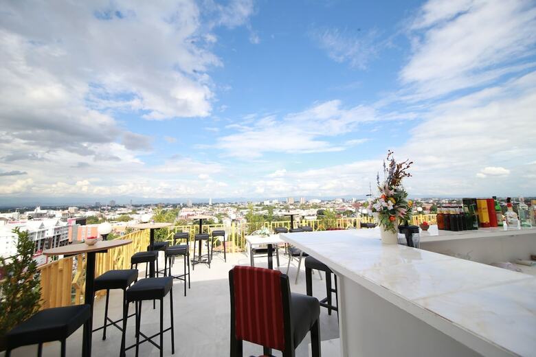 Leiview Hotel