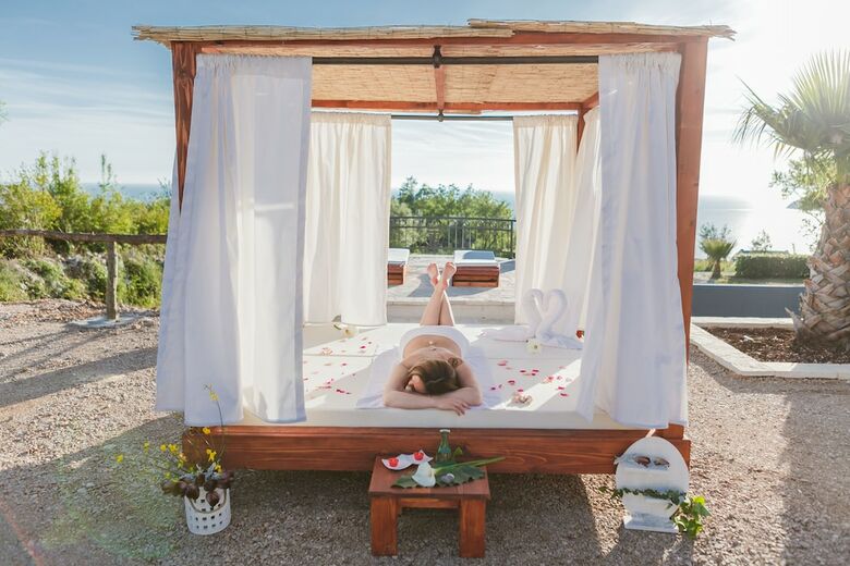 Talici Hill - Rustic Villas