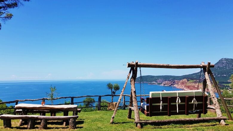 Talici Hill - Rustic Villas