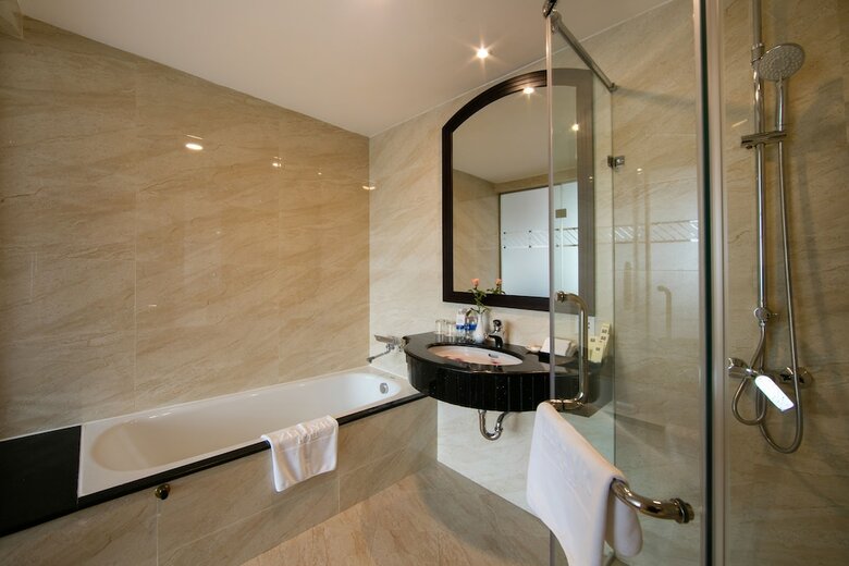Zephyr Suites Boutique Hotel