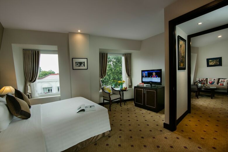 Zephyr Suites Boutique Hotel