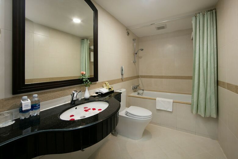 Zephyr Suites Boutique Hotel