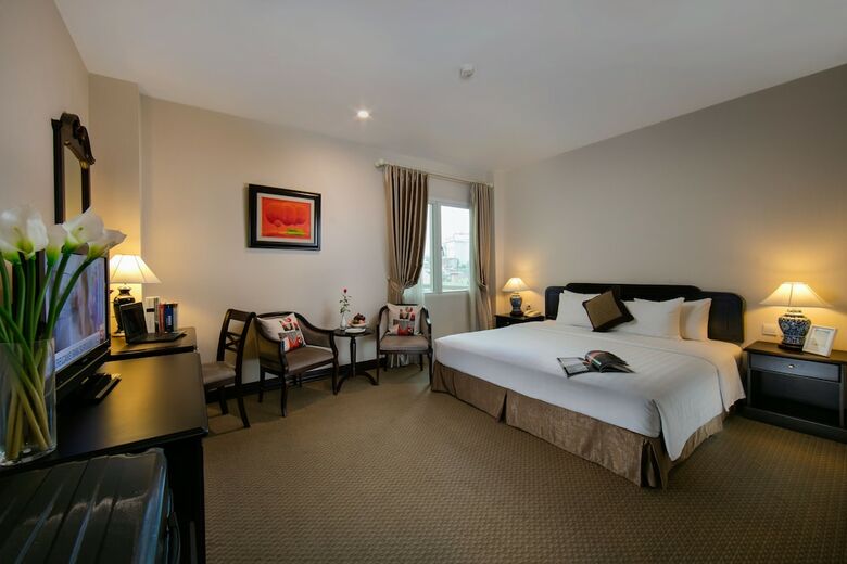 Zephyr Suites Boutique Hotel