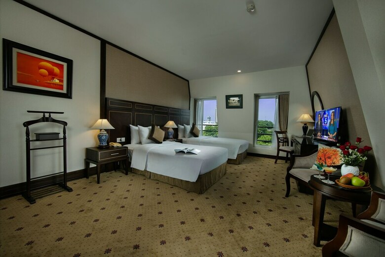 Zephyr Suites Boutique Hotel