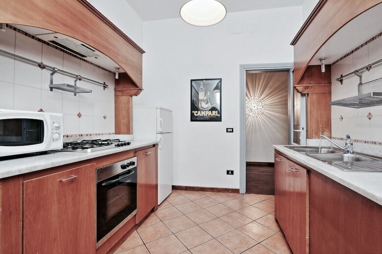 Spanish Steps Apartments
